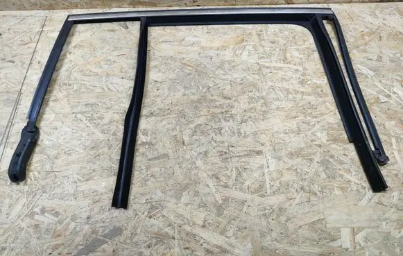 BMW 2 F46 Rubber seal rear door window/glass 7326170 7316792