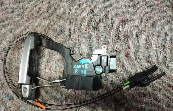 Toyota RAV 4 (XA20) Front door lock 