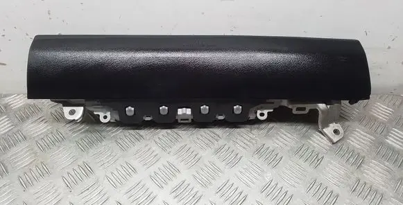 Lexus CT 200H Knee airbag 
