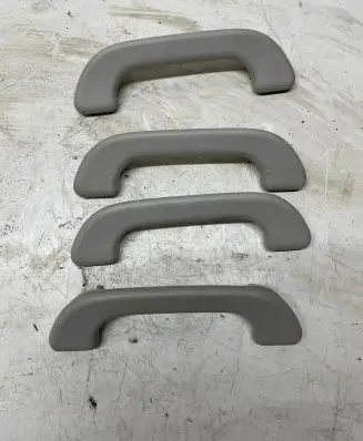 Subaru Forester SH A set of handles for the ceiling 