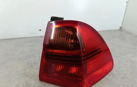 BMW 3 E90 E91 Rear/tail lights 7160062