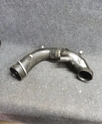 BMW 4 F32 F33 Turbo air intake inlet pipe/hose 8512381