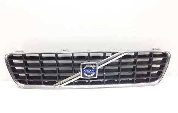Front bumper upper radiator grill
