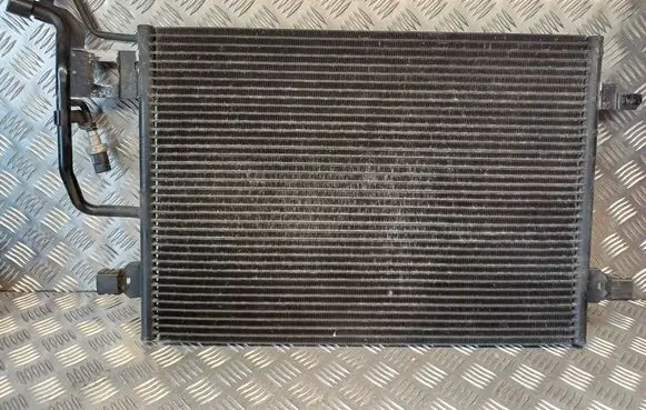 Volkswagen PASSAT B5.5 A/C cooling radiator (condenser) 3B0260401