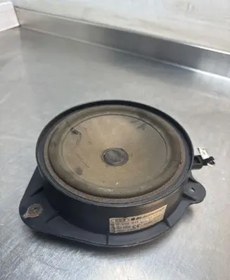 Audi A3 S3 8P Front door speaker 7606500214 8P0035411