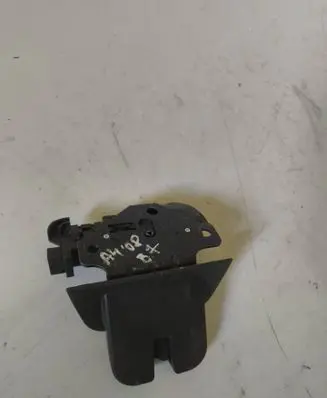 Audi A4 S4 B7 8E 8H Tailgate/trunk/boot lock/catch/latch 8E9827520A