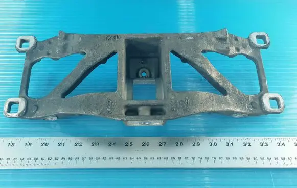 Jaguar XF Engine mounting bracket 8X236A026B 4R835060AB