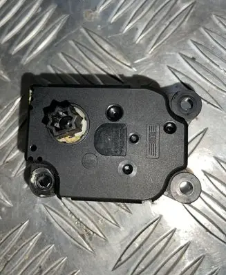 Ford Focus C-MAX Air flap motor/actuator 3M5H19E616