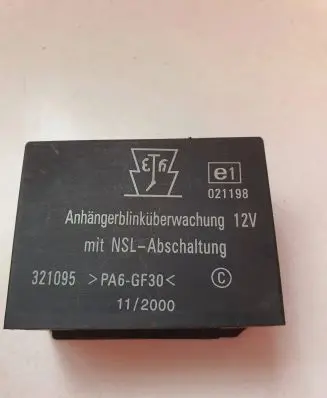 Audi A6 S6 C5 4B Airbag deployment crash/impact sensor 321095