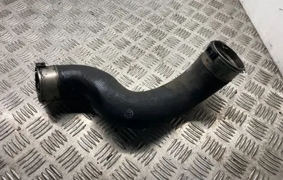 Mercedes-Benz E W212 Intercooler hose/pipe A2045282982
