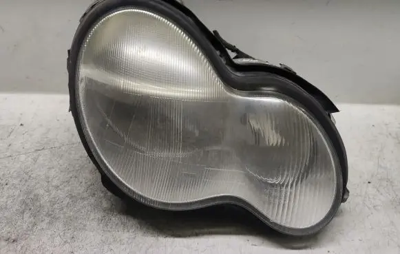 Mercedes-Benz C W203 Headlight/headlamp
