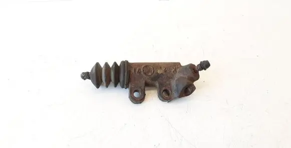 Toyota Avensis Verso Clutch slave cylinder 