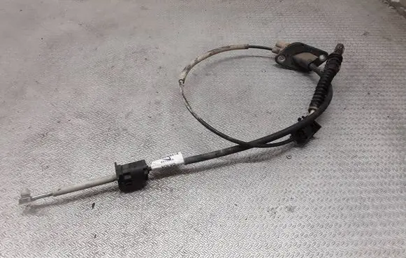 Volvo V70 Gear shift cable linkage 8675068