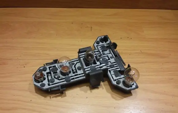 Tail light part