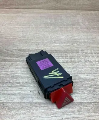 Audi A6 S6 C5 4B Hazard light switch 4B0941509C