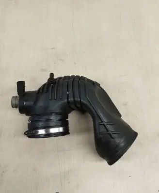 Volkswagen PASSAT B5.5 Intake resonator 4B0129615G