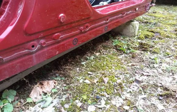 Toyota Yaris XP210 Front sill (body part) 