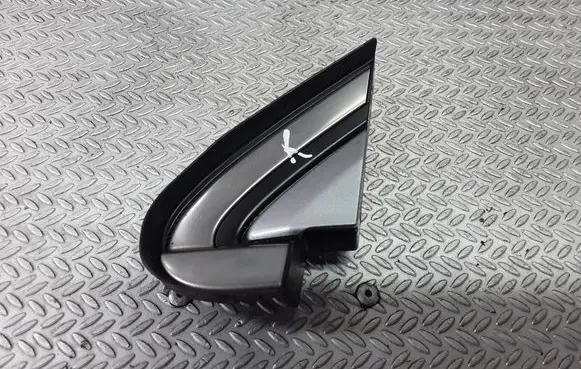 Honda CR-V Other front door trim element 212831263