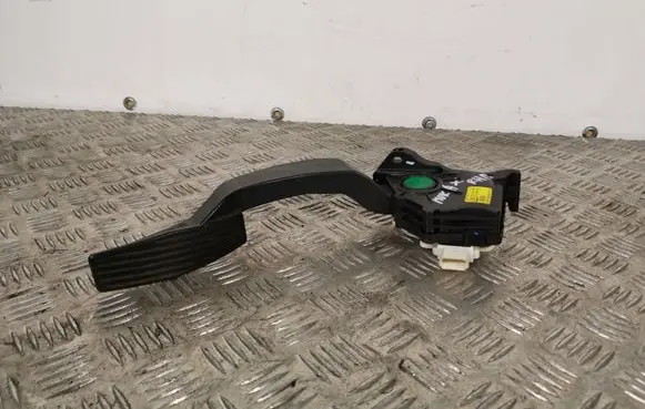 Opel Mokka X Accelerator throttle pedal 95087911