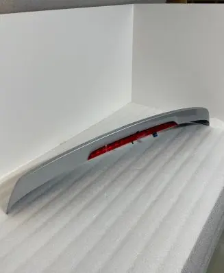 Tailgate/trunk spoiler