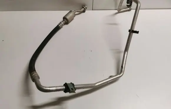 Nissan Qashqai Engine coolant pipe/hose