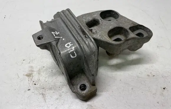 Mercedes-Benz CLA C117 X117 W117 Engine mount bracket A2462400617