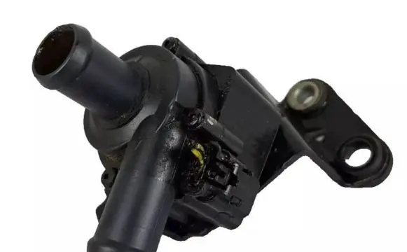 Ford Kuga II Electric auxiliary coolant/water pump DS7G8C419CB