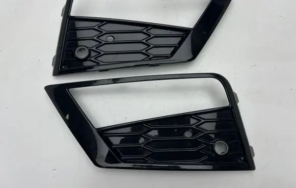 Seat Ateca Front bumper lower grill 575853666E 575853665E