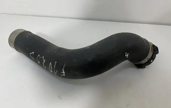 BMW 5 F10 F11 Intercooler hose/pipe 7810615