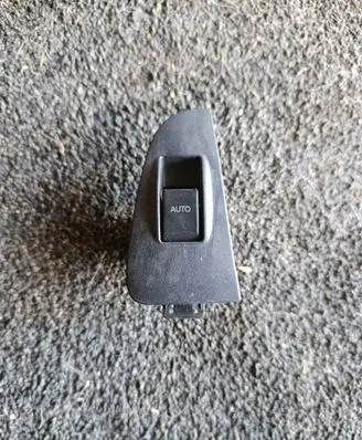 Toyota Avensis T250 Electric window control switch 7427105020