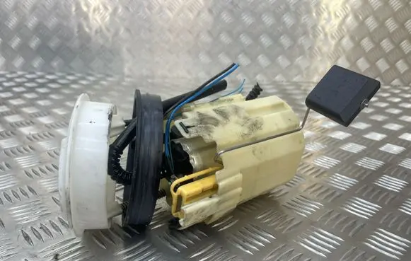 Mercedes-Benz E W211 In-tank fuel pump A2114701694