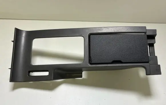 Ford Mustang V Armrest DR3363045B44