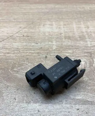 BMW 3 E90 E91 Turbo solenoid valve 1742712 Used