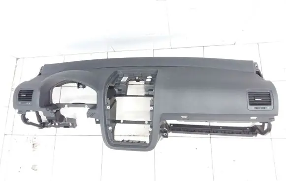 Volkswagen Golf V Dashboard 1K1858295