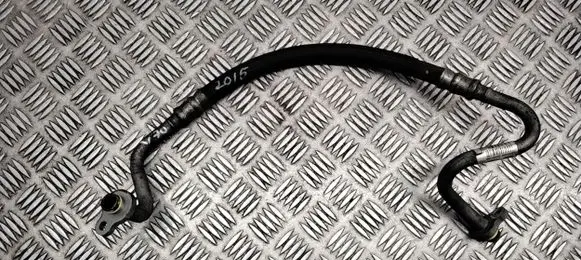 Volvo V70 Air conditioning (A/C) pipe/hose 31332530