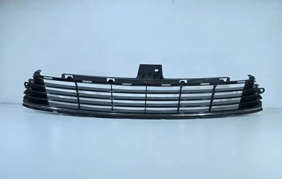 Toyota Auris E180 Front bumper lower grill 5311202670 5311202680