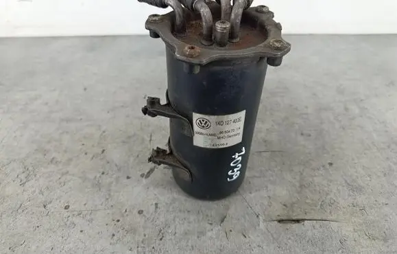 Audi A3 S3 8P Fuel filter housing