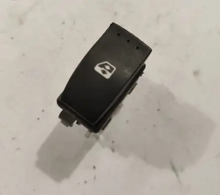 Renault Megane II Electric window control switch 220510C