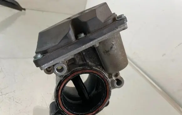 Audi A4 S4 B8 8K Throttle valve A2C83076000 03061772134 V100