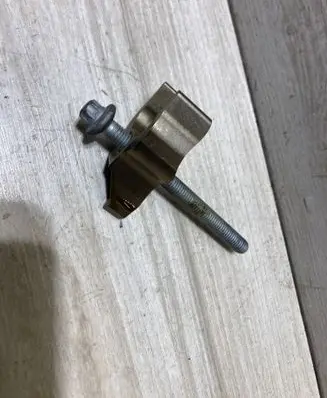 BMW 3 G20 G21 Fuel Injector clamp holder 