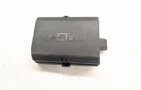 Chevrolet Tahoe Fuse box cover 85114017