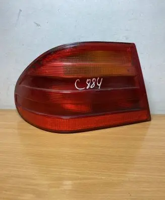 Mercedes-Benz E W210 Rear/tail lights C884 A2108204364