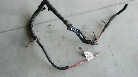 Positive cable (battery)