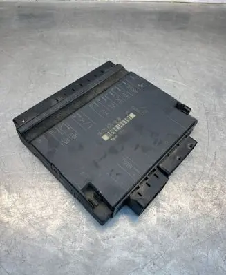Mercedes-Benz S W220 Seat control module 2208206826