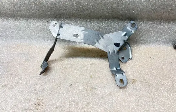 BMW i5 G60 Bracket in trunk/boot 5A31D72 1824