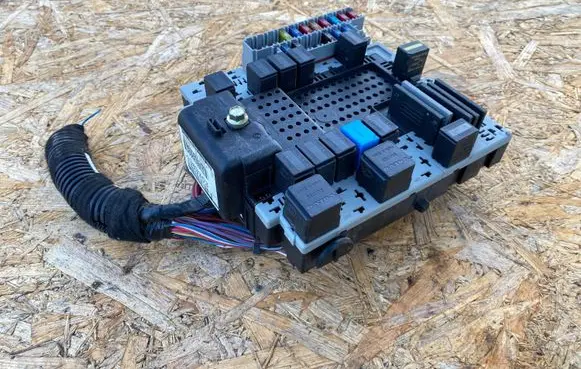 Volvo V70 Fuse box set 9401802 0383303 187572987