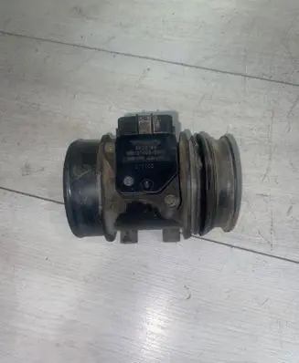 Volvo S70 V70 V70 XC Mass air flow meter 9202199 M9174080040