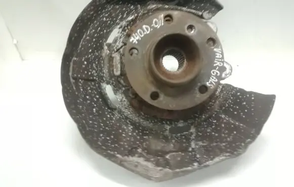 BMW 7 E38 Rear wheel hub