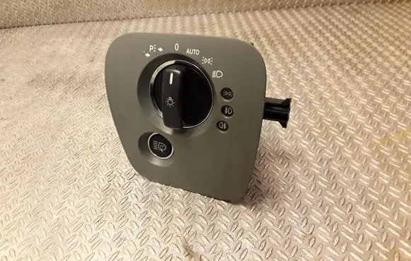 Mercedes-Benz CLS C219 Light switch 2195450404 A2195450404