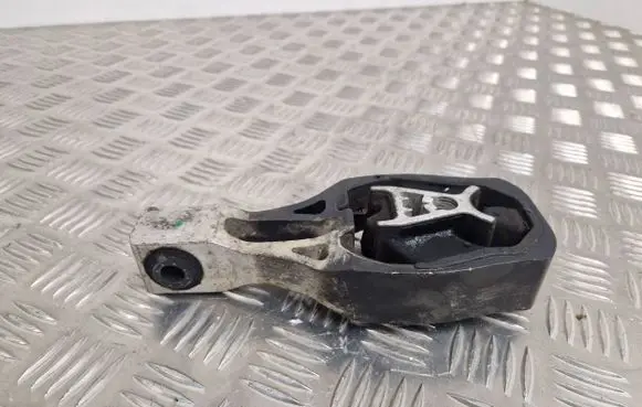 Peugeot 308 Engine mount bracket 9811786680 20282201739